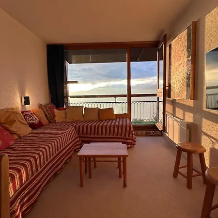Arc 1800, Comfortable Sleeps 4 To 6 Διαμέρισμα *